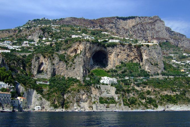 amalfi-coast-self-drive-boat-rental