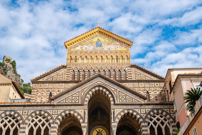 amalfi-coast-sightseeing-bus-tour-from-pompeii