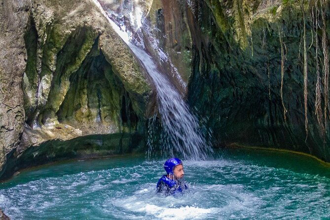 amber-cove-and-taino-bay-cruise-ship-waterfalls-of-damajagua