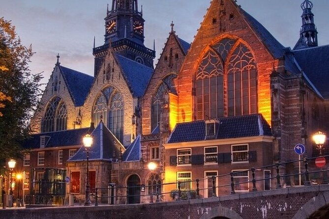 amsterdam-city-center-red-light-district-and-coffee-shops-tour