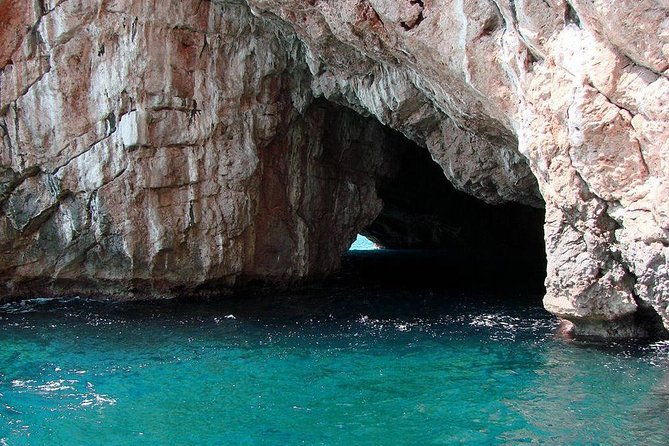 aphrodisiac-boat-tour-and-blue-cave-swimming
