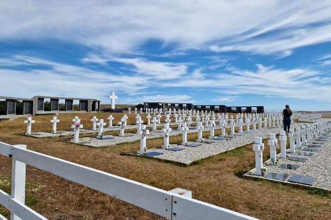 argentine-military-cemetery-tour