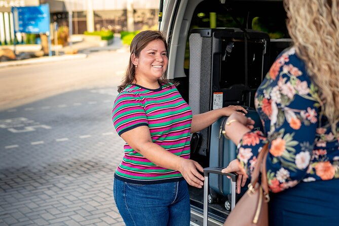 aruba-private-airport-transfer-personalized-arrival