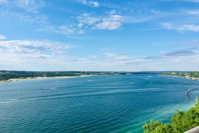 austin-yacht-charter-experience-on-lake-travis