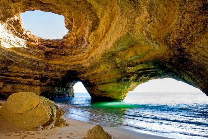 benagil-caves-praia-da-marinha-guided-boat-tour