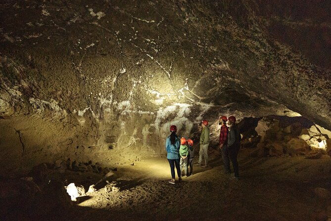 bend-oregon-guided-lava-tube-cave-tour-2