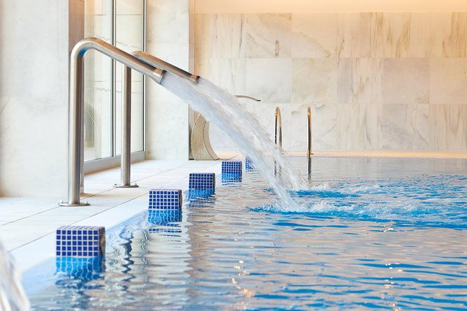 best-friends-ritual-mini-facial-aromatherapy-massage-day-spa-glass-cava-2