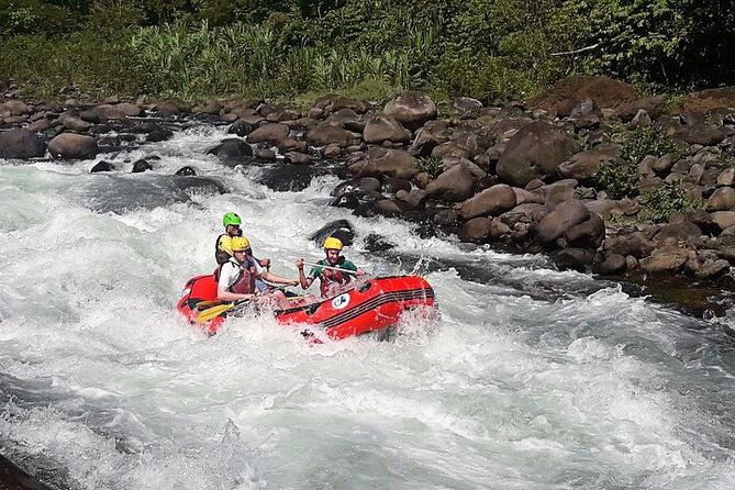 best-whitewater-rafting-sarapiqui-river-costa-rica-class-iii-iv