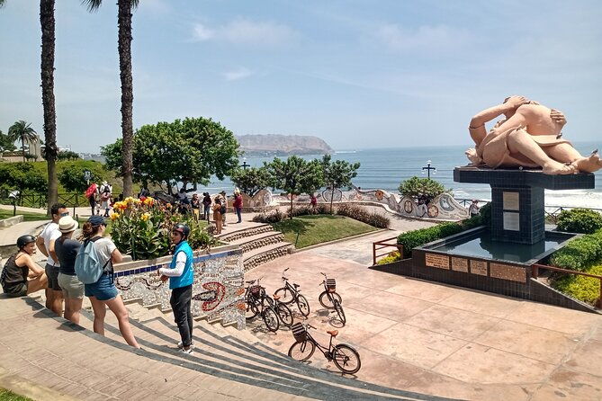 bike-tour-of-lima-boardwalk-of-miraflores-street-art-barranco