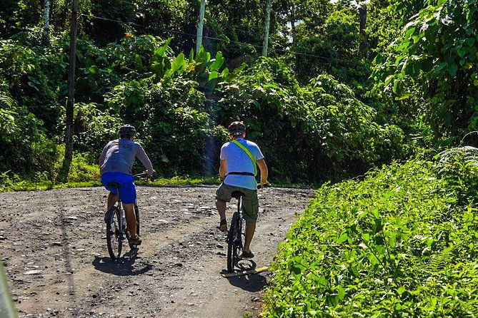 biking-tour-around-arenal-volcano-and-lake