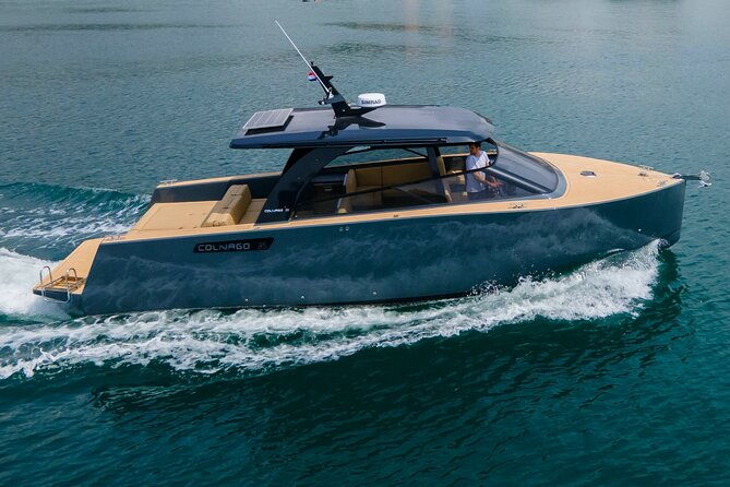 blue-cave-hvar-vis-and-pakleni-islands-group-speedboat-tour