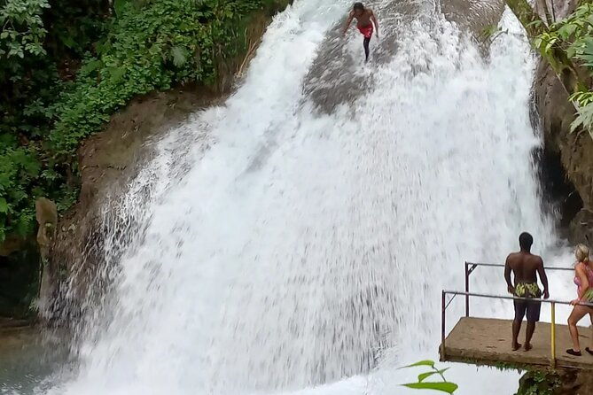 blue-hole-adventure-tour