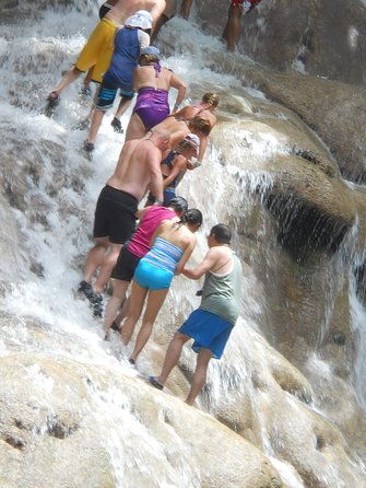 blue-hole-and-dunns-river-falls-from-falmouth