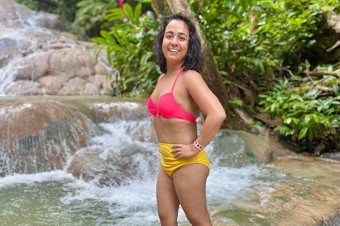 blue-hole-dunns-river-island-gully-falls-guided-tour