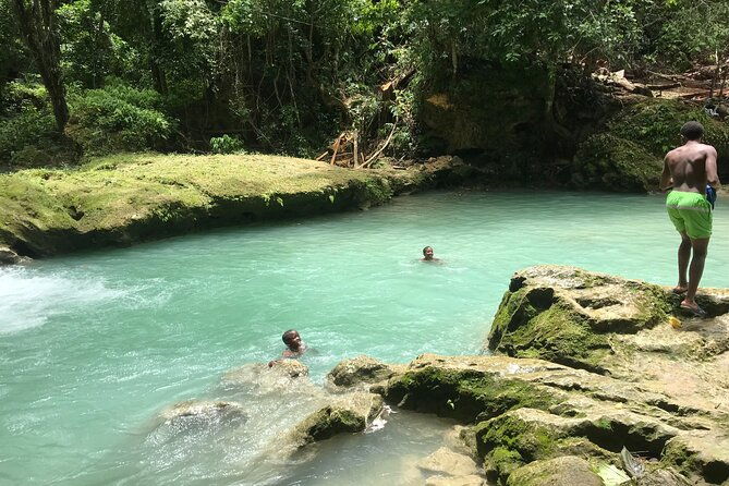 blue-hole-from-ocho-rios-3