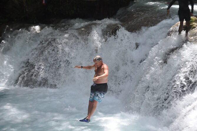 blue-hole-secret-waterfall-and-highlight-tour