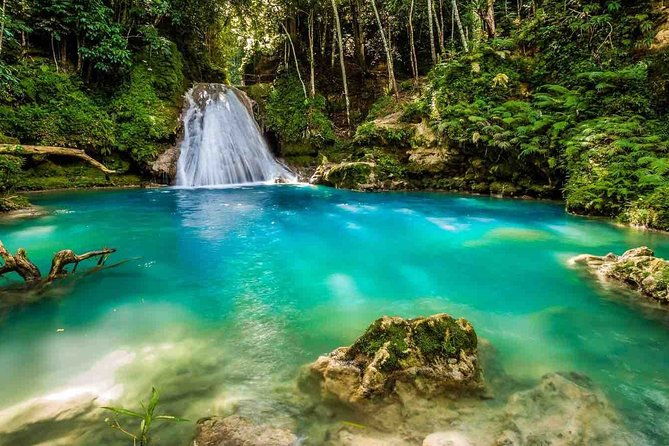blue-hole-secrets-falls-and-white-river-tubing-private-tour