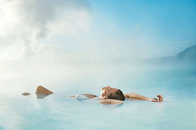 blue-lagoon-and-northern-lights-tour-including-admission-4