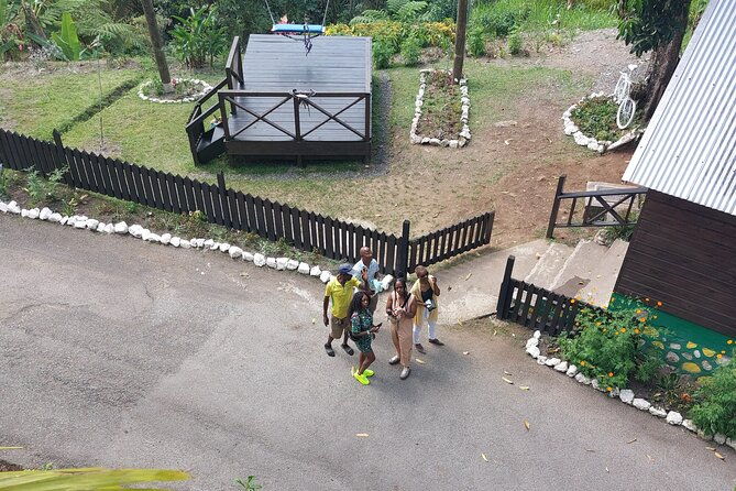 blue-mountain-sight-seeing-nature-trail-hike-with-private-guide