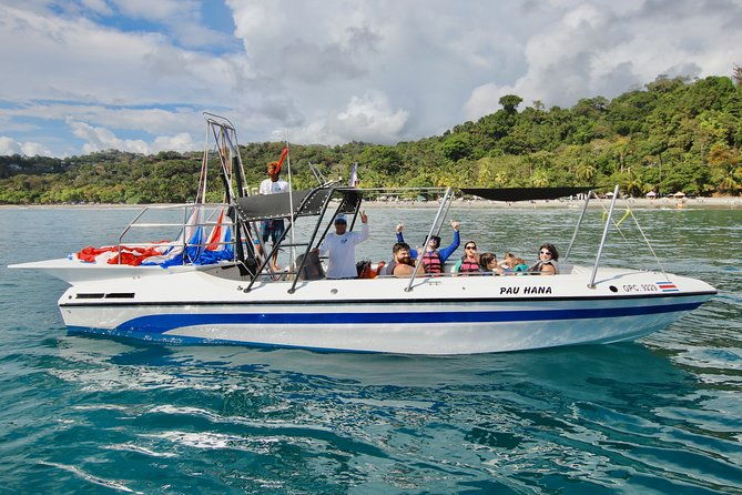 boat-parasailing-with-aguas-azules
