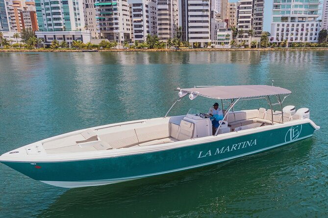 boat-rental-in-la-martina-with-captain