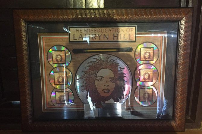 bob-marley-mouseleum-and-museum-from-negril-and-montego-bay