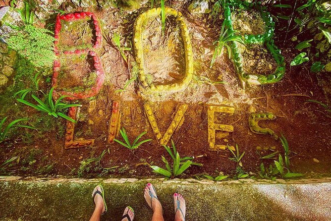 bob-marleys-birthplace-mausoleum-from-montegobay-private-tour