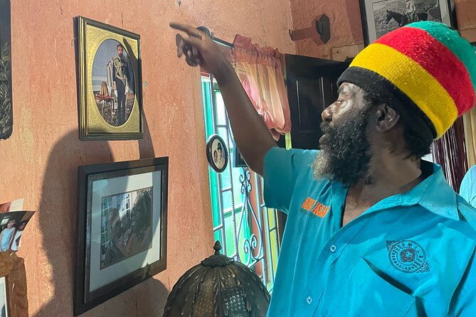 bob-marleys-nine-mile-mausoleum-tour-complimentary-rum-punch