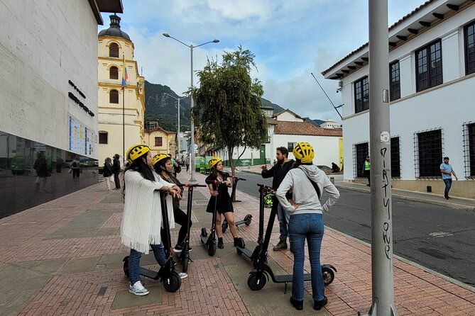 bogota-tour-discover-the-history-of-la-candelaria-on-scooter