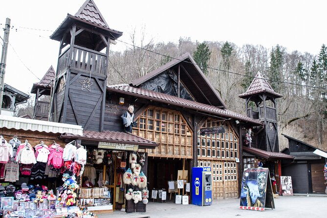 bran-castle-bear-sanctuary-and-rasnov-fortress-half-day-tour-2