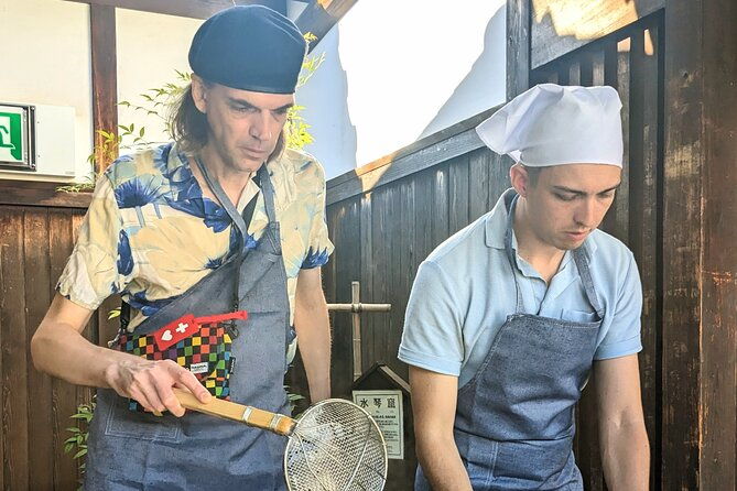 buckwheat-noodles-cooking-at-old-folk-house-in-izumisano-osaka