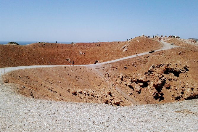 caldera-private-cruise-volcano-hike-2