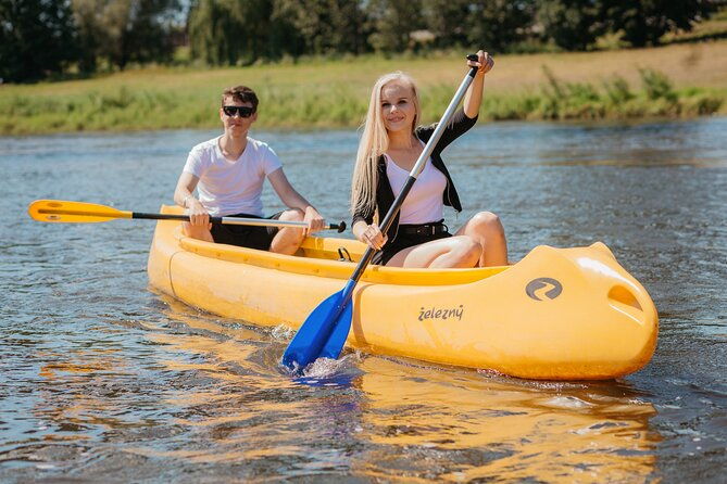 canoeing-on-the-elbe-river-bike-rental-from-decin-to-bad-schandau