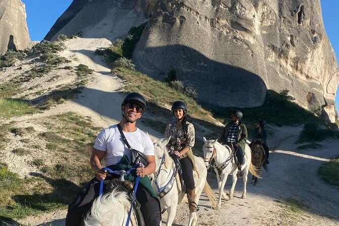 cappadocia-horse-riding-tour-sunset-sunrise-daytime