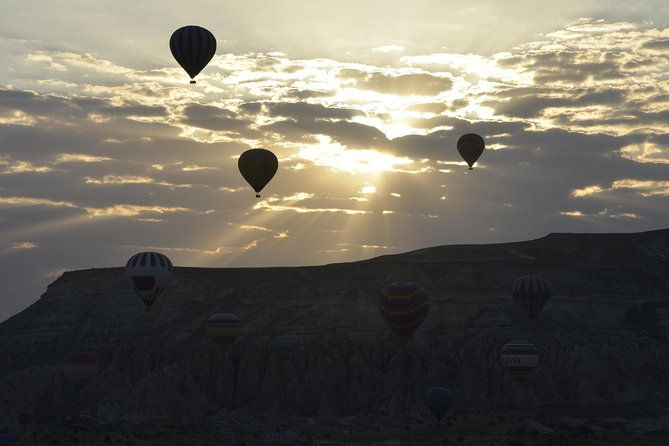cappadocia-hot-air-balloon-ride-with-breakfast-and-champagne