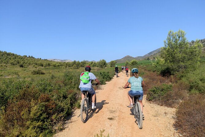 cassis-two-calanques-tour-by-electric-mountain-bike