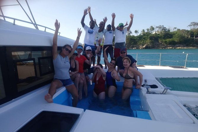 catamaran-cruise-with-snorkeling-and-lunch-on-board