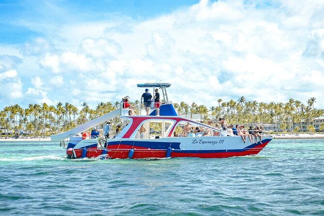 catamaran-party-in-punta-cana-with-unlimited-drinks-2