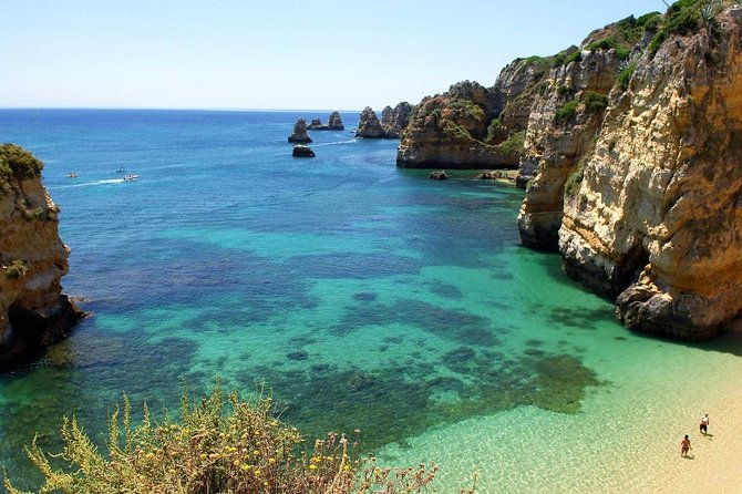 catamaran-private-tour-benagil-marinha-beach-28-pax
