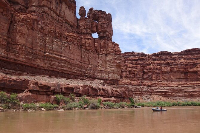cataract-canyon-rafting-adventure-from-moab