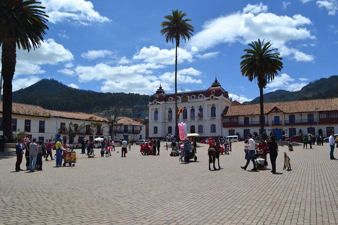 cathedral-sal-zipaquira-and-laguna-guatavita-all-inclusive-private