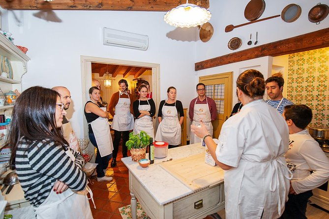 cesarine-market-tour-cooking-class-at-locals-home-in-lucca-2