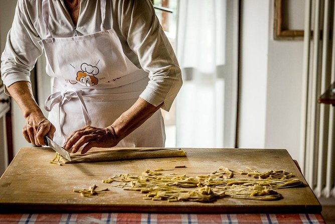 cesarine-small-group-pasta-class-at-locals-home-in-sorrento