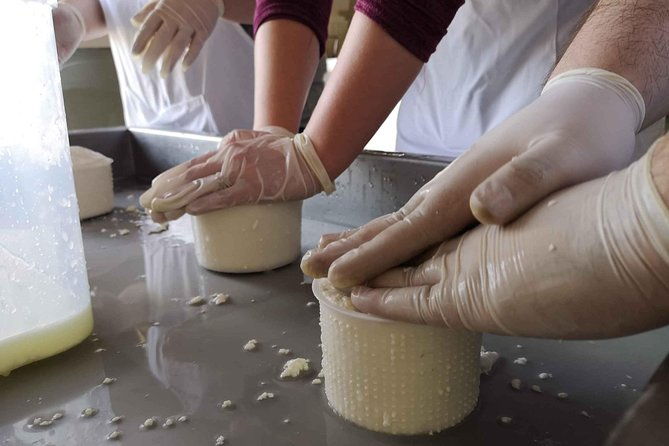 cheese-ricotta-making-teramo-abruzzo-italy