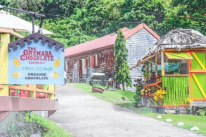 chocolate-factory-belmont-estate-annandale-falls-grand-etang-lake-tour