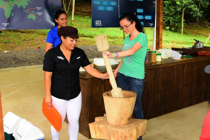 chocolate-tour-crocodile-safari-puntarenas-shore-excursion