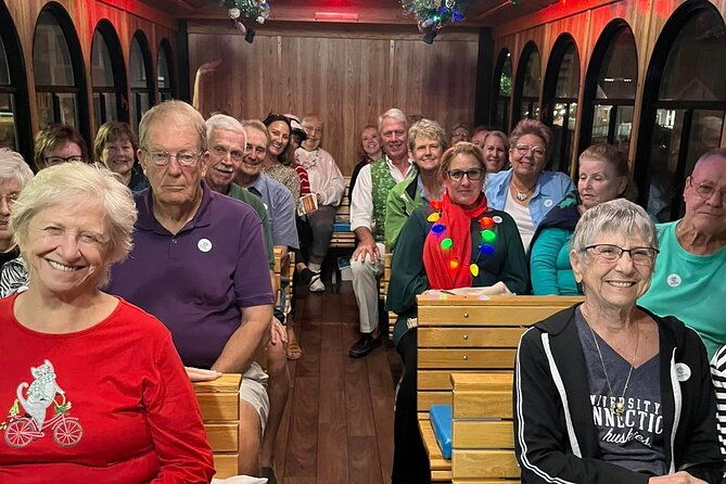 christmas-carol-trolley-holiday-music-lights-tour-in-sarasota