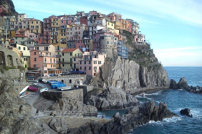 cinque-terre-unforgettable-hiking-experience