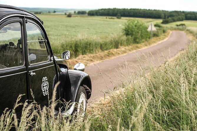 citroen-2cv-burgundy-rental-and-gourmet-picnic
