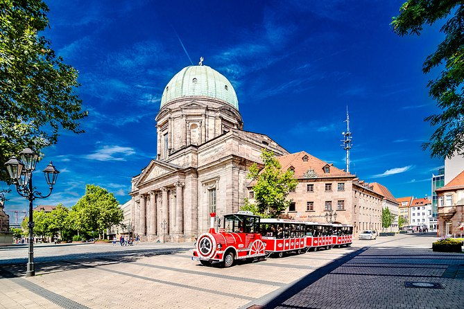 city-tour-through-nuremberg-with-the-little-train-christmas-tour